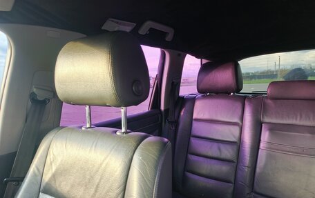 Volkswagen Touareg III, 2006 год, 1 050 000 рублей, 17 фотография