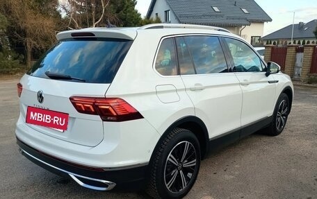Volkswagen Tiguan II, 2021 год, 2 710 000 рублей, 9 фотография