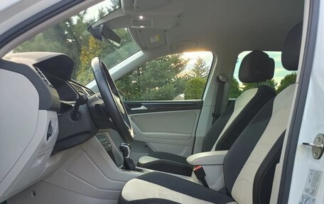 Volkswagen Tiguan II, 2021 год, 2 710 000 рублей, 16 фотография