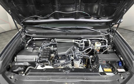 Toyota Land Cruiser Prado 150 рестайлинг 2, 2020 год, 5 765 000 рублей, 11 фотография