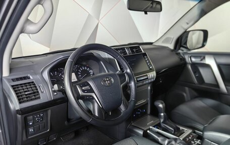 Toyota Land Cruiser Prado 150 рестайлинг 2, 2020 год, 5 765 000 рублей, 19 фотография