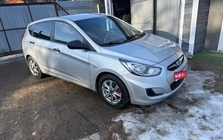 Hyundai Solaris II рестайлинг, 2013 год, 420 000 рублей, 1 фотография