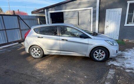 Hyundai Solaris II рестайлинг, 2013 год, 420 000 рублей, 8 фотография