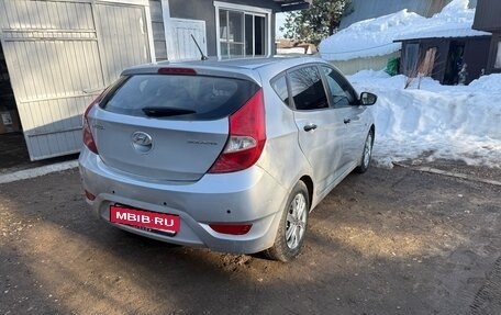 Hyundai Solaris II рестайлинг, 2013 год, 420 000 рублей, 4 фотография