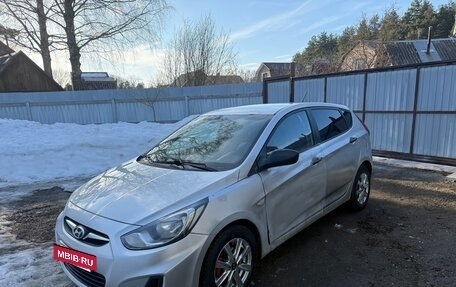 Hyundai Solaris II рестайлинг, 2013 год, 420 000 рублей, 7 фотография