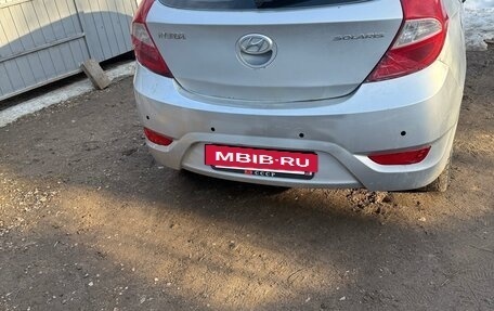 Hyundai Solaris II рестайлинг, 2013 год, 420 000 рублей, 5 фотография