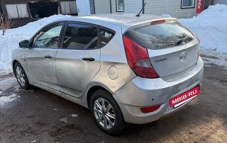 Hyundai Solaris II рестайлинг, 2013 год, 420 000 рублей, 6 фотография