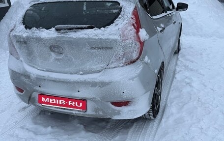 Hyundai Solaris II рестайлинг, 2013 год, 420 000 рублей, 16 фотография