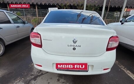 Renault Logan II, 2017 год, 700 000 рублей, 3 фотография