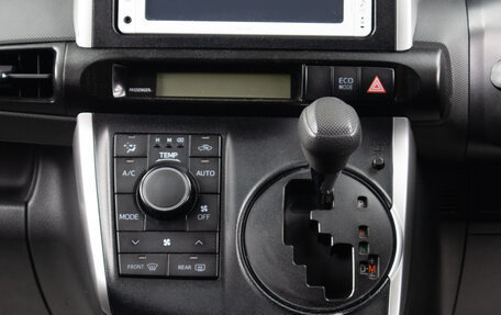 Toyota Wish II, 2013 год, 1 579 000 рублей, 13 фотография