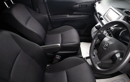 Toyota Wish II, 2013 год, 1 579 000 рублей, 15 фотография