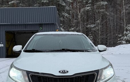 KIA Rio III рестайлинг, 2012 год, 750 000 рублей, 2 фотография