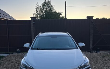 Hyundai Santa Fe III рестайлинг, 2016 год, 2 500 000 рублей, 2 фотография