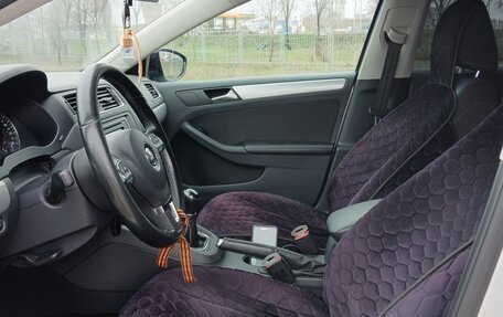 Volkswagen Jetta VI, 2013 год, 995 000 рублей, 7 фотография