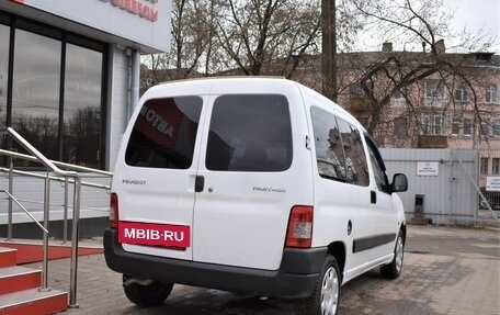 Peugeot Partner II рестайлинг 2, 2010 год, 379 000 рублей, 3 фотография