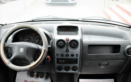 Peugeot Partner II рестайлинг 2, 2010 год, 379 000 рублей, 15 фотография