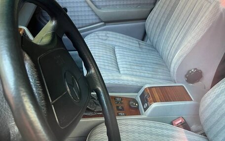 Mercedes-Benz W124, 1992 год, 300 000 рублей, 3 фотография