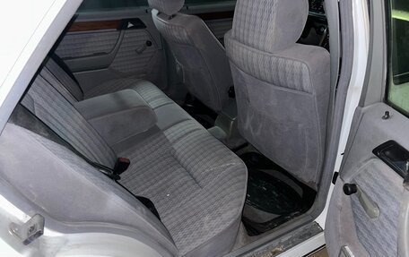 Mercedes-Benz W124, 1992 год, 300 000 рублей, 8 фотография