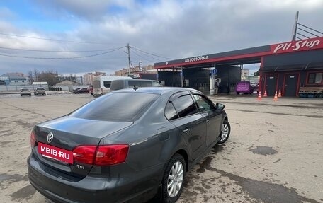 Volkswagen Jetta VI, 2011 год, 750 000 рублей, 4 фотография
