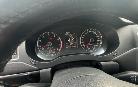 Volkswagen Jetta VI, 2011 год, 750 000 рублей, 6 фотография