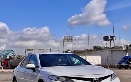 Toyota Camry, 2021 год, 3 100 000 рублей, 1 фотография