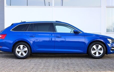 Skoda Superb III рестайлинг, 2022 год, 2 475 000 рублей, 3 фотография