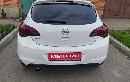 Opel Astra J, 2010 год, 750 000 рублей, 3 фотография