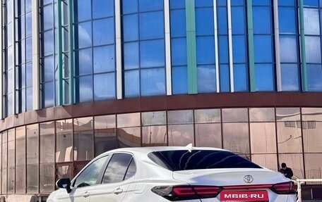 Toyota Camry, 2021 год, 3 100 000 рублей, 2 фотография