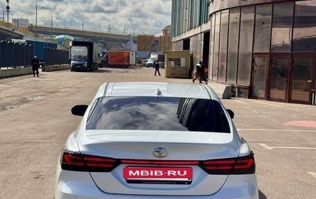 Toyota Camry, 2021 год, 3 100 000 рублей, 4 фотография