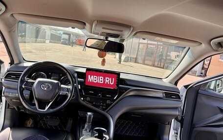 Toyota Camry, 2021 год, 3 100 000 рублей, 8 фотография