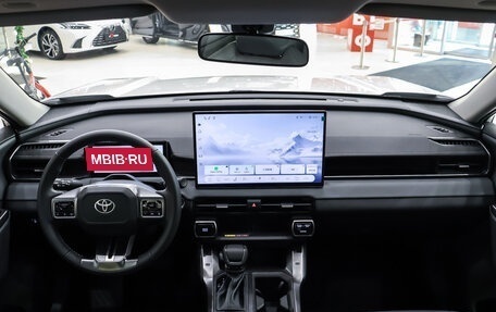 Toyota RAV4, 2026 год, 4 890 000 рублей, 16 фотография