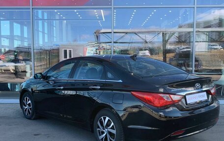 Hyundai Sonata VI, 2010 год, 1 075 000 рублей, 11 фотография