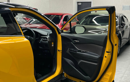 Toyota C-HR I рестайлинг, 2020 год, 2 547 000 рублей, 8 фотография