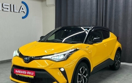 Toyota C-HR I рестайлинг, 2020 год, 2 547 000 рублей, 4 фотография