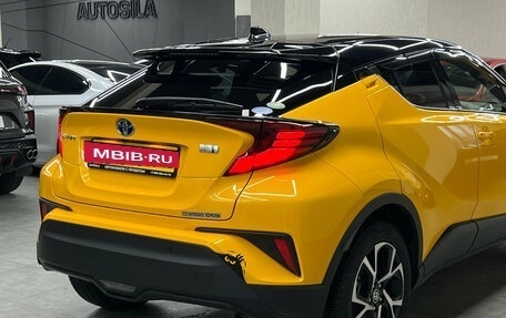 Toyota C-HR I рестайлинг, 2020 год, 2 547 000 рублей, 24 фотография