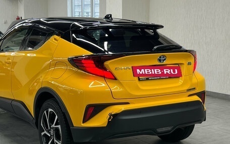 Toyota C-HR I рестайлинг, 2020 год, 2 547 000 рублей, 26 фотография