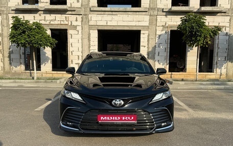 Toyota Camry, 2023 год, 3 400 000 рублей, 1 фотография