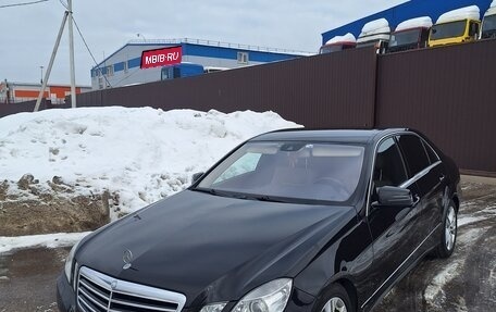 Mercedes-Benz E-Класс, 2011 год, 1 250 000 рублей, 1 фотография