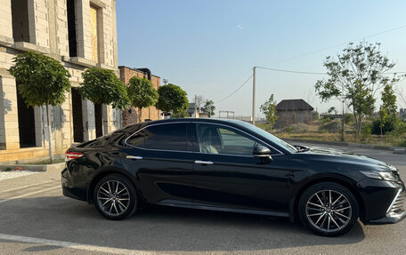 Toyota Camry, 2023 год, 3 400 000 рублей, 3 фотография