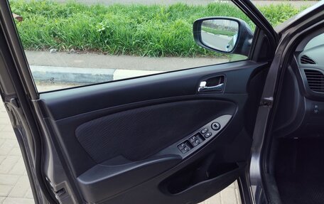 Hyundai Solaris II рестайлинг, 2011 год, 830 000 рублей, 6 фотография