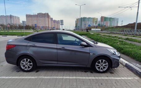 Hyundai Solaris II рестайлинг, 2011 год, 830 000 рублей, 3 фотография