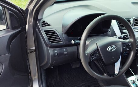 Hyundai Solaris II рестайлинг, 2011 год, 830 000 рублей, 10 фотография