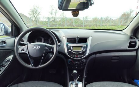 Hyundai Solaris II рестайлинг, 2011 год, 830 000 рублей, 14 фотография