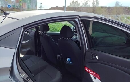 Hyundai Solaris II рестайлинг, 2011 год, 830 000 рублей, 13 фотография