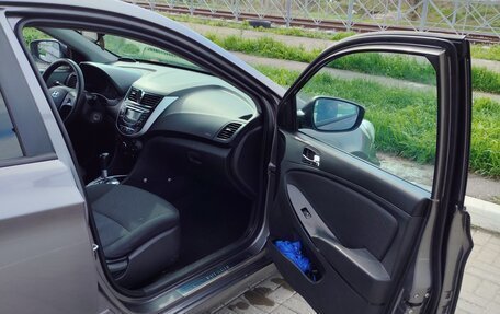 Hyundai Solaris II рестайлинг, 2011 год, 830 000 рублей, 16 фотография