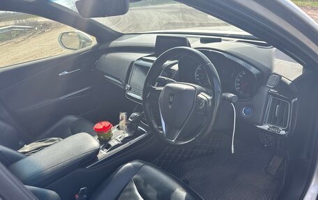 Toyota Crown, 2018 год, 2 980 000 рублей, 9 фотография