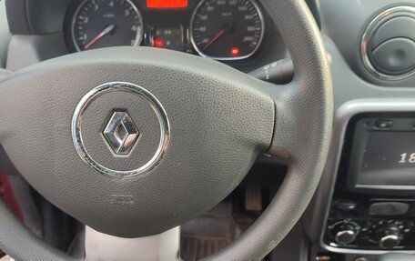 Renault Duster I рестайлинг, 2013 год, 900 000 рублей, 4 фотография