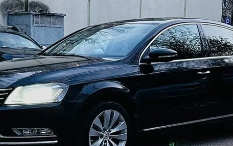 Volkswagen Passat B7, 2011 год, 950 000 рублей, 3 фотография