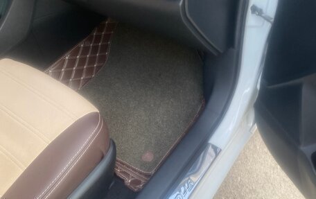 Toyota Corolla, 2018 год, 1 880 000 рублей, 15 фотография