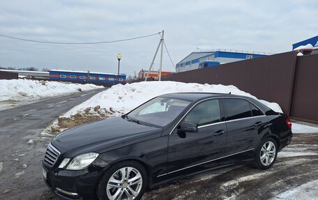 Mercedes-Benz E-Класс, 2011 год, 1 250 000 рублей, 3 фотография